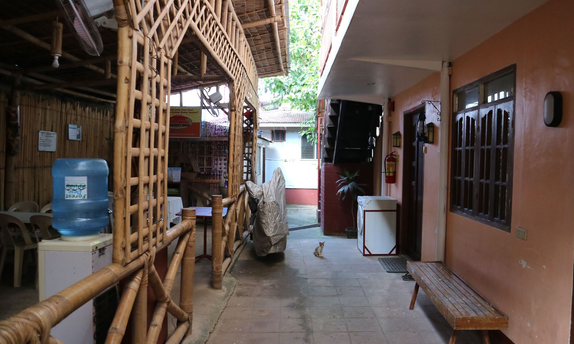 Хостел Almonte Transient Puerto Princesa Екстер'єр фото