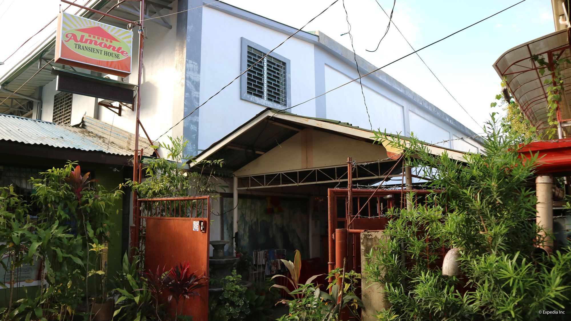 Хостел Almonte Transient Puerto Princesa Екстер'єр фото